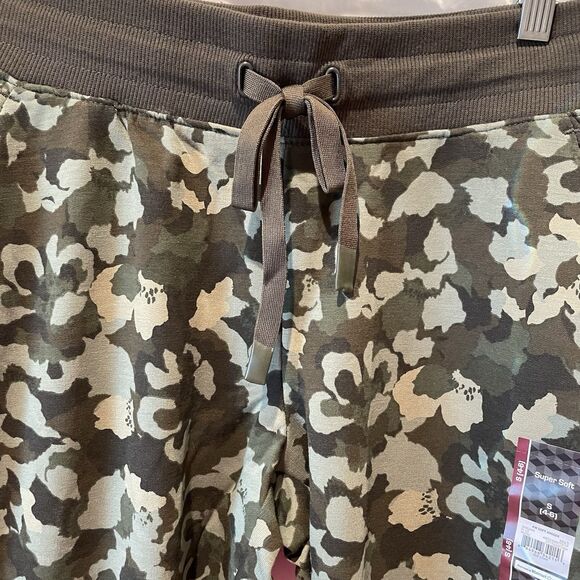 Athletic Works Womens Camo Super Soft Jogger Pants Pockets Size Small 4/6 NEW - Picture 2 of 9